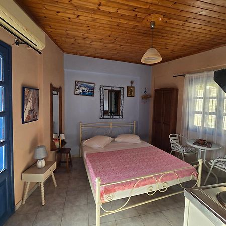 Aglaia Studios Fournoi Luaran gambar