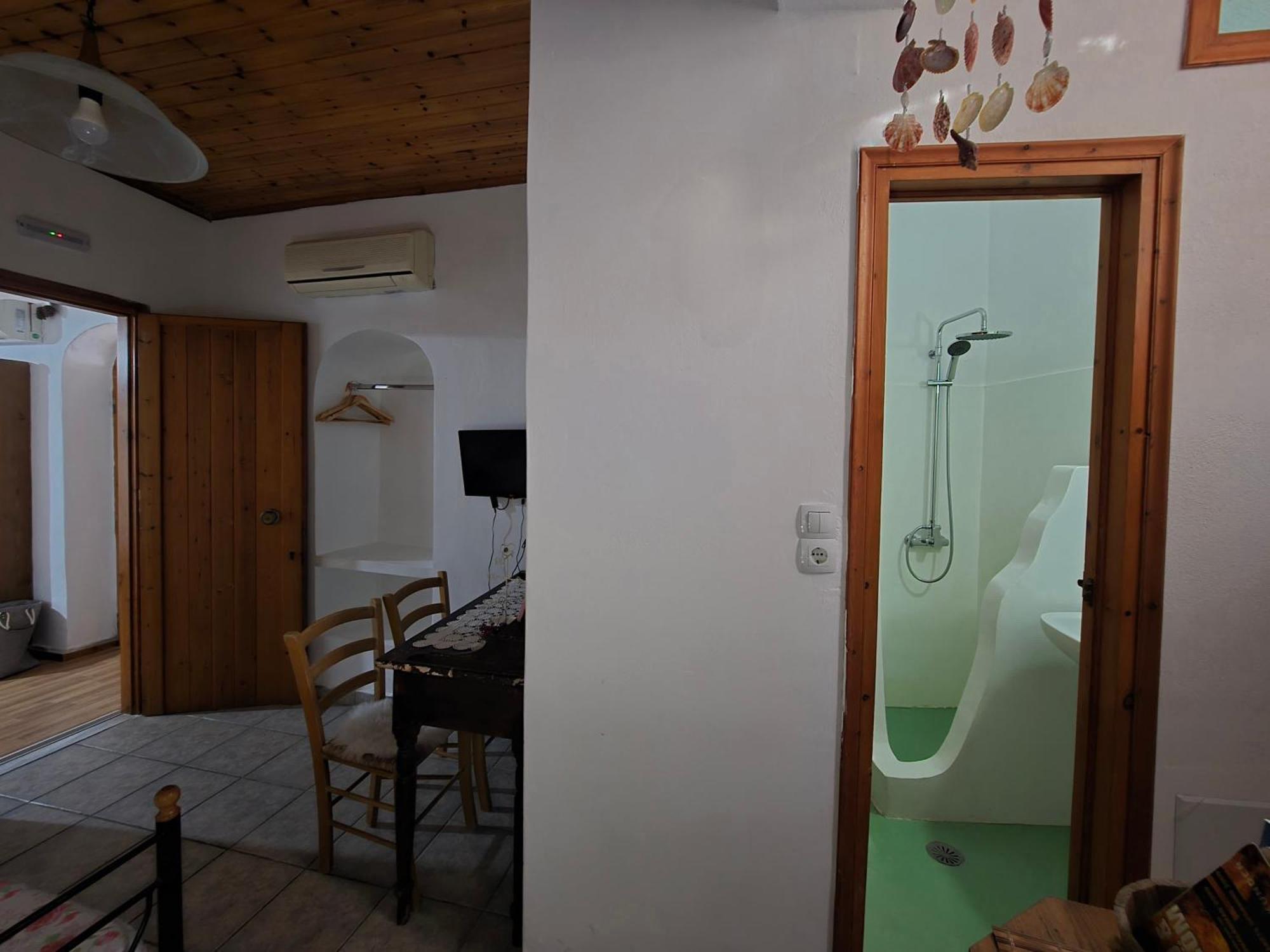 Aglaia Studios Fournoi Luaran gambar
